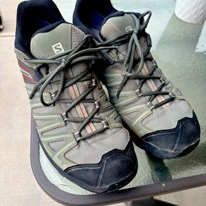 Salomon hiking shoes size 14